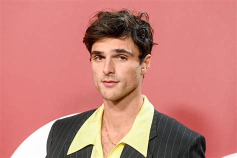 Jacob Elordi, Reneé Rapp Tapped for First 'SNL' Episode of 2024