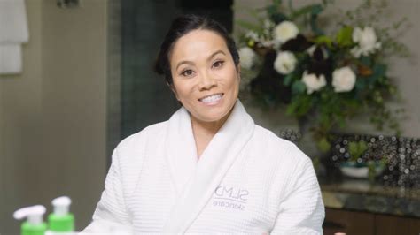 Dr. Pimple Popper Pops Multiple DPOWs In New Instagram Video