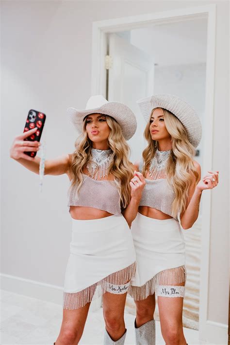 Western Bachelorette Party Outfits, Bride Bachelorette Outfit, Hen ...