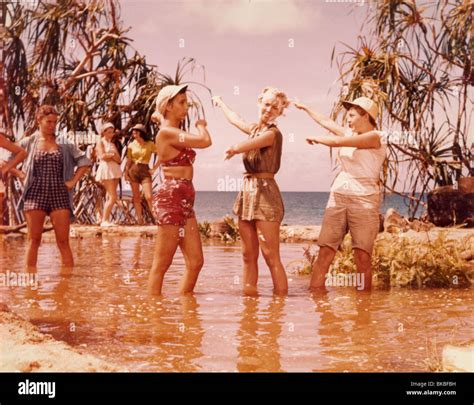 SOUTH PACIFIC (1958) MITZI GAYNOR SOP 008CP Stockfotografie - Alamy