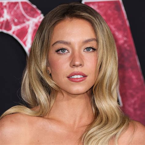 Sydney Sweeney Pics Videos & Photos 2025 #740