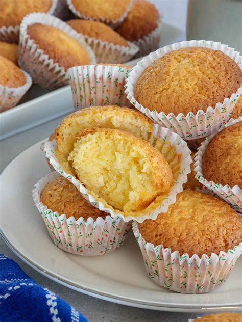 Easy Coconut Macaroons Recipe With Condensed Milk And Cream - Dandk Blog