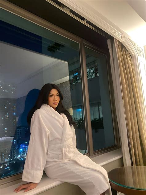 Ashley Ann, Indonesio Acompañantes transexual en Jakarta