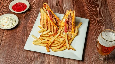 Changing Times Sports Bars – American Sports Bar & Grille