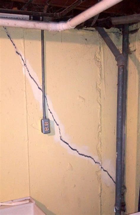 25 Basement Remodeling Ideas & Inspiration: Basement Foundation Crack ...