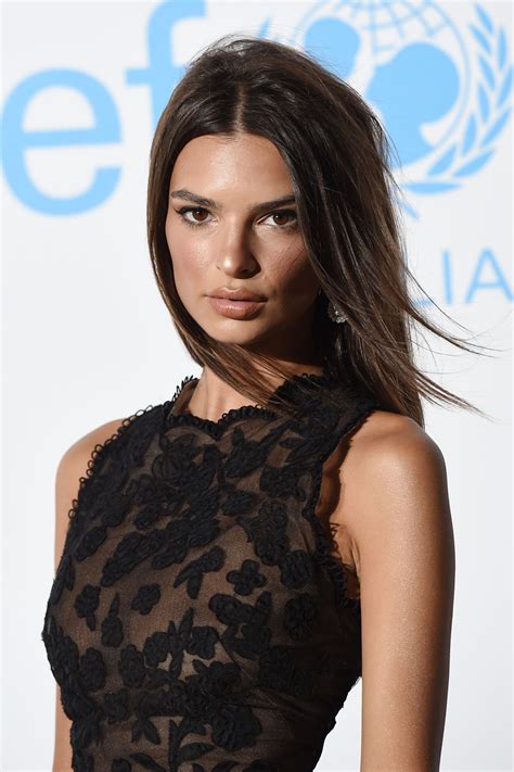 Emily Ratajkowski Latest Photos - CelebMafia