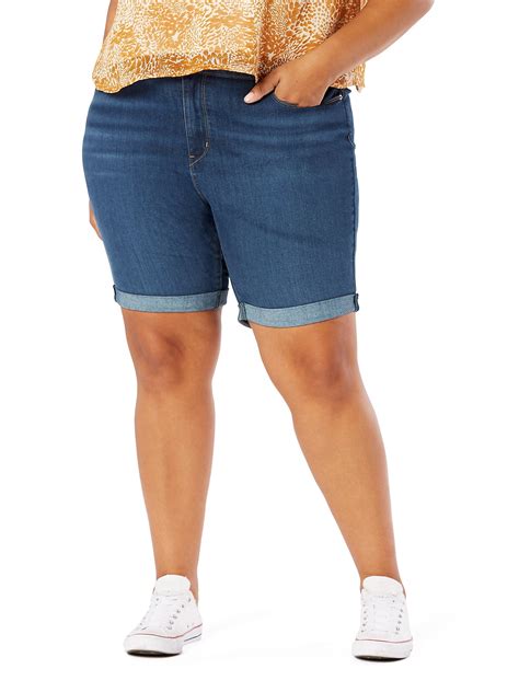 Signature by Levi Strauss & Co.™ Women's Plus Size Bermuda Shorts ...