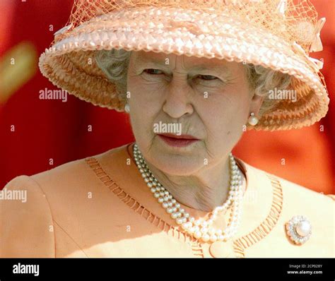 Queen elizabeth jubilee 50th hi-res stock photography and images - Alamy