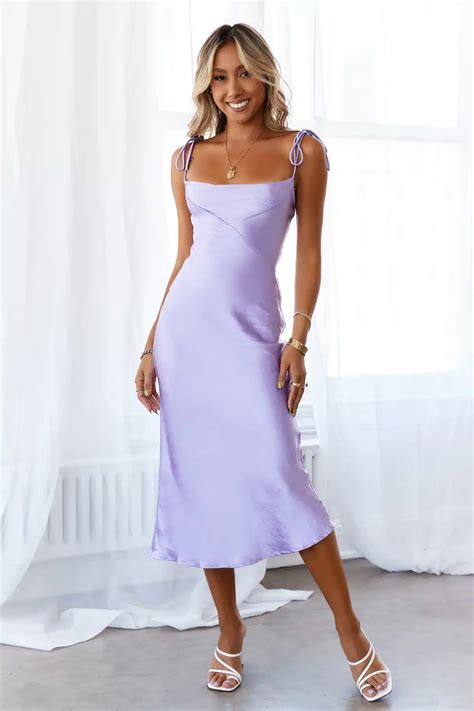 What Color Shoes To Wear With A Lavender Dress: 22 Cute Looks!