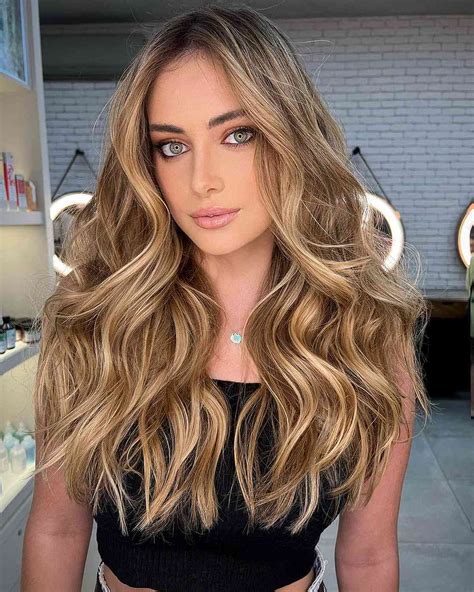 20 Honey Blonde Highlight Hair Ideas To Glam You Up