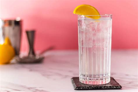 23 Collins Cocktails and Recipes to Know - DrinksWorld