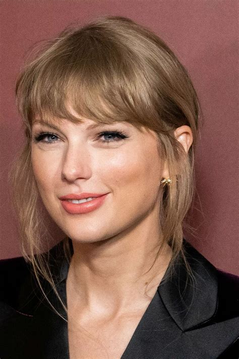 Ex-Pornhub star Mia Khalifa says new Taylor Swift song has 'ruined her ...