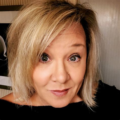 Andrea Kaspar - Store Manager at J.McLaughlin in Hinsdale - The Faces ...