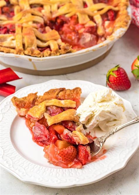 Easy Strawberry Rhubarb Pie - Retro Recipe Box