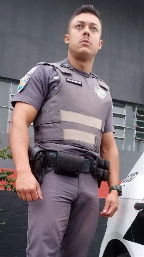 Pin on Gatos de Farda & malas | Men in tight pants, Running shorts men, Men in uniform