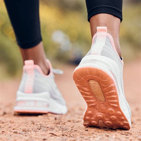 Why do my hands swell when walking? A GP explains