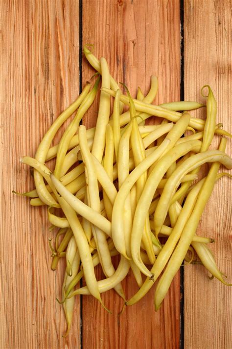 Yellow Wax Beans - IzzyCooking