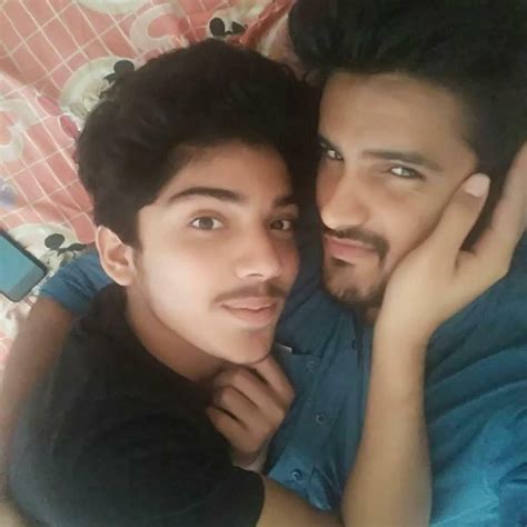 Pakistan desi boys and gays : Sweet Couple from Karachi