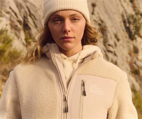 From bottle to garment