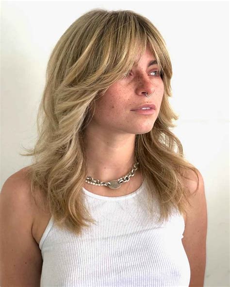 29 Face-Framing Layered Hair with Curtain Bangs Hairstyle Ideas