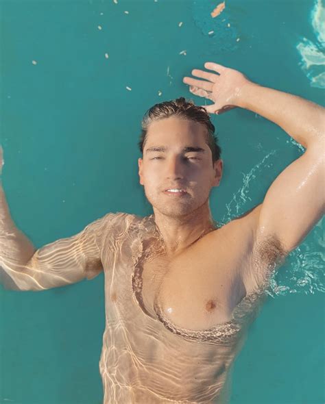 Brandon Rogers Nudes