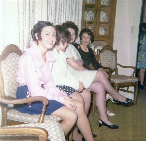 Straight out of the 60s - Found photos of women - Glamour Daze | 1960s fashion women, Photos of ...