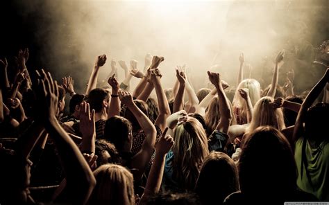 Concert Crowd Wallpapers - Top Free Concert Crowd Backgrounds ...
