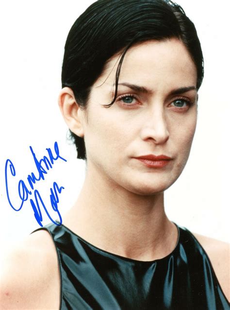 Carrie Anne Moss Fido