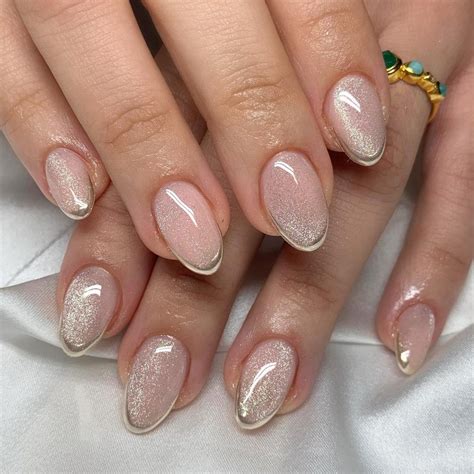60+ Très-Chic Short Almond Nail Ideas (2024) - DrExplains | Short nail ...