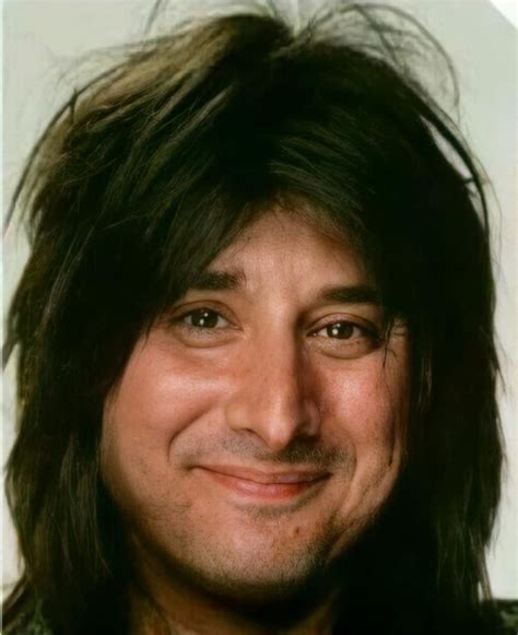Watch former journey frontman steve perry sings christmas song in new ...