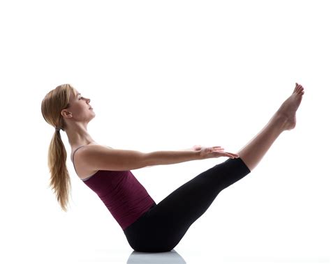 YOGA STRETCHES: THE BOAT POSE