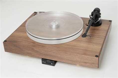 SOTA Quasar Turntable and Pyxi Phonostage - The Absolute Sound
