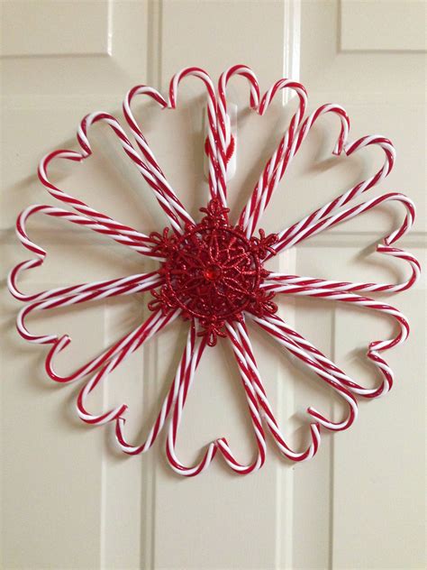 Diy Candy Cane Wreath - DIY Craft Ideas