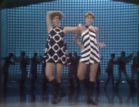 Carol Burnett and Vicki Lawrence on The Carol Burnett Show 1967 : r ...