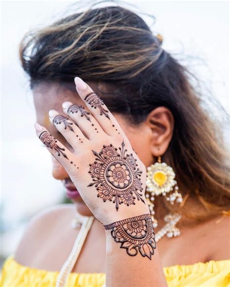 New Mehndi Design Flower Wali at John Ricks blog