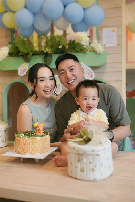 Mom+Big+Boobs Photos, Download The BEST Free Mom+Big+Boobs Stock Photos ...