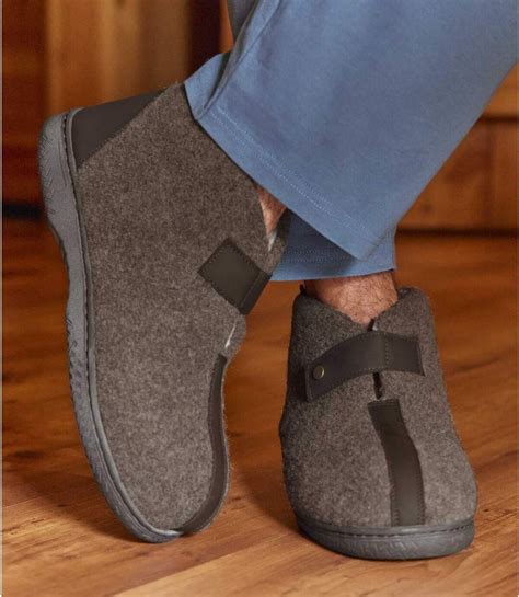 Men's Brown Sherpa-Lined Slipper Boots | Atlas For Men