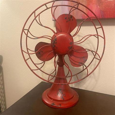 The Spring Shop Decor from Hobby Lobby. Super cute... - Depop