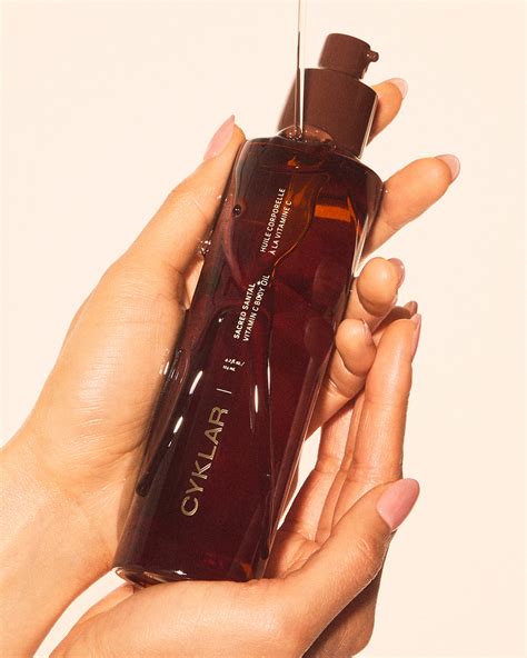 Sacred Santal Vitamin C Body Oil – CYKLAR