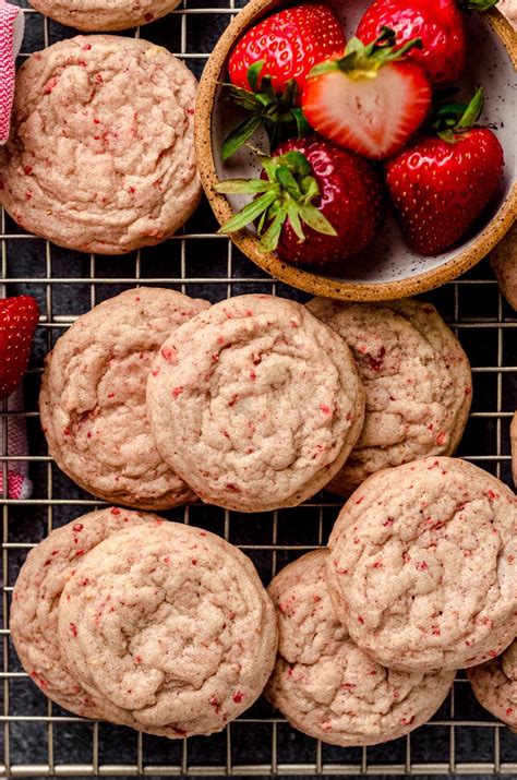 Delicious Strawberry Cookies