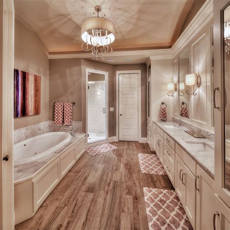 Bathrooms With Hardwood Floors: Benefits And Considerations - Flooring ...