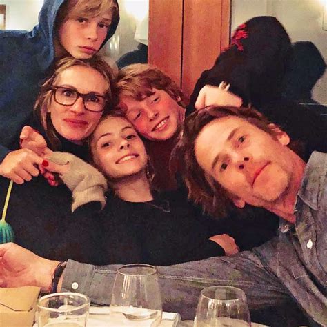 Julia Roberts, Danny Moder’s 3 Kids Appear in Rare Photo