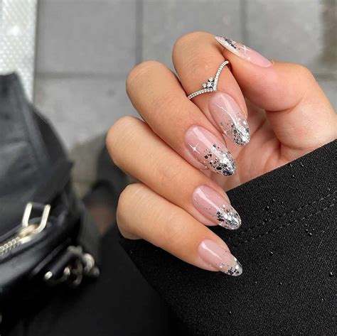 19 Sparkling Glitter French Tip Nail Ideas to Try ASAP
