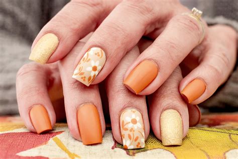 Thanksgiving Nail Color Inspo