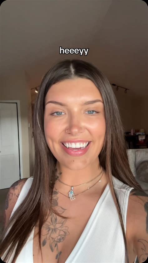 Miya Acacia (@miyaacacia) • Instagram photos and videos