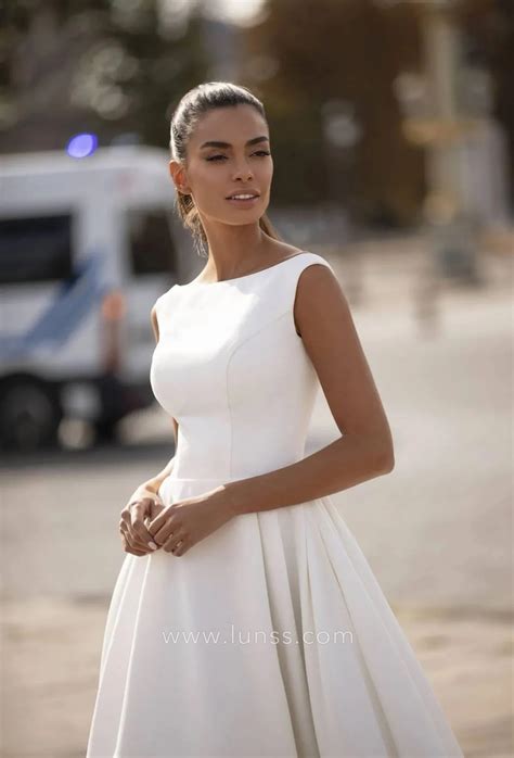 Modern Boat Neck Sleeveless Satin A-line Wedding Dress - Lunss