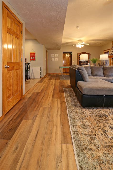 What Color Laminate Flooring With Honey Oak Cabinets | Floor Roma