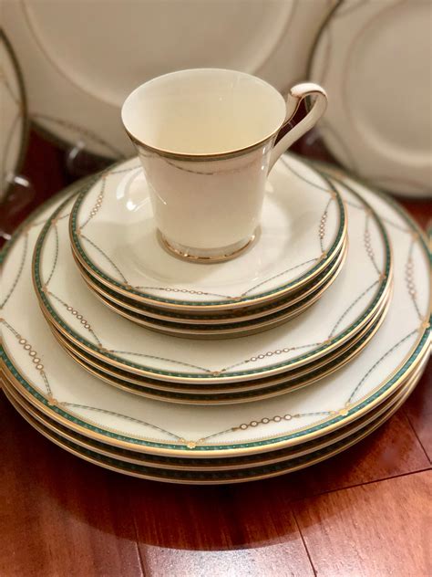 Vintage Mikasa 20 Pc Dinnerware Set Laurent Pattern Four 5 | Etsy