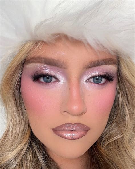 Makeupwlp | pastel sugar plum fairy makeup🧚🏼 🪽 loving the light pink tones + sparkles in this ...