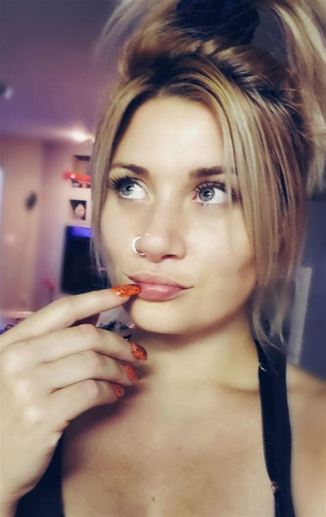 Andie Case's OnlyFans: Exclusive Content? - Truth or Fiction